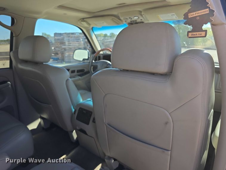 image for item FI0582 2003 Cadillac  Escalade ESV SUV