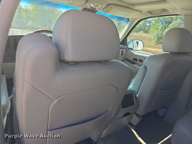 image for item FI0582 2003 Cadillac  Escalade ESV SUV