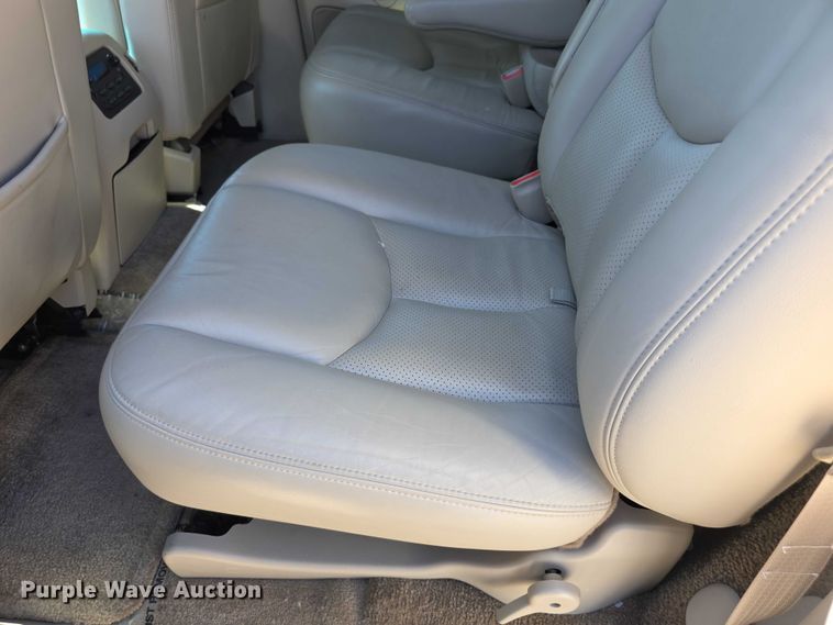 image for item FI0582 2003 Cadillac  Escalade ESV SUV