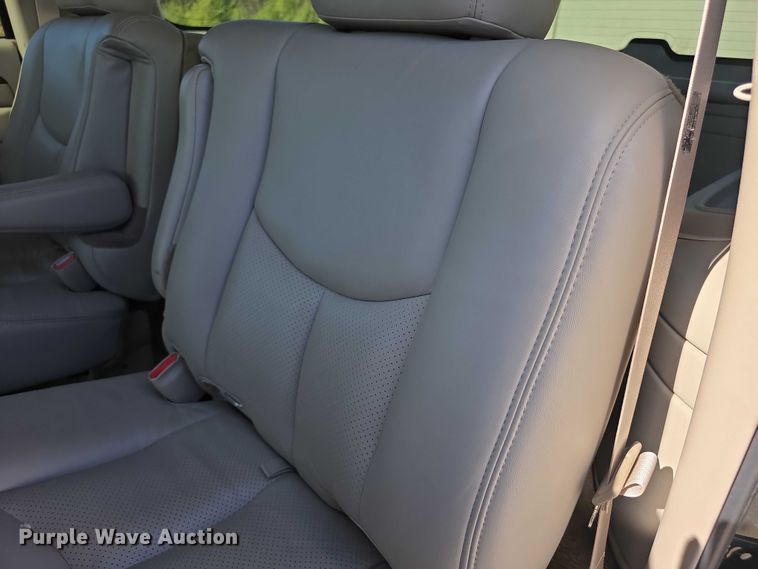 image for item FI0582 2003 Cadillac  Escalade ESV SUV