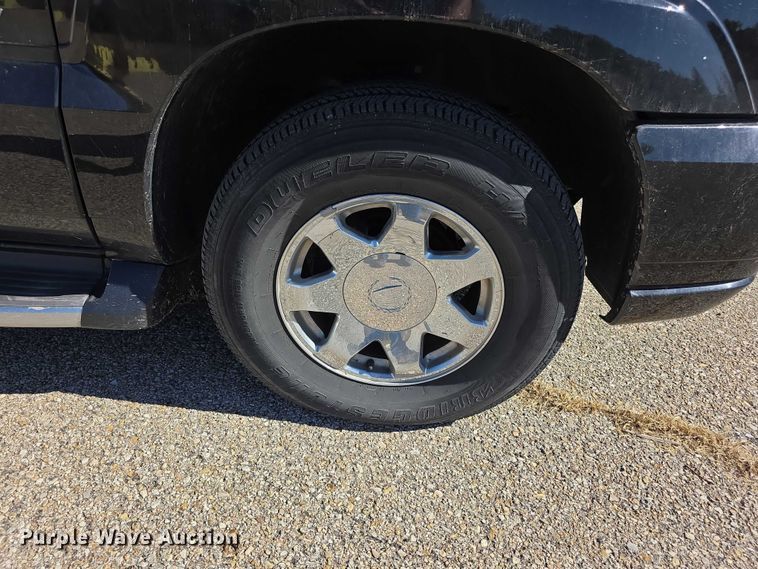 image for item FI0582 2003 Cadillac  Escalade ESV SUV