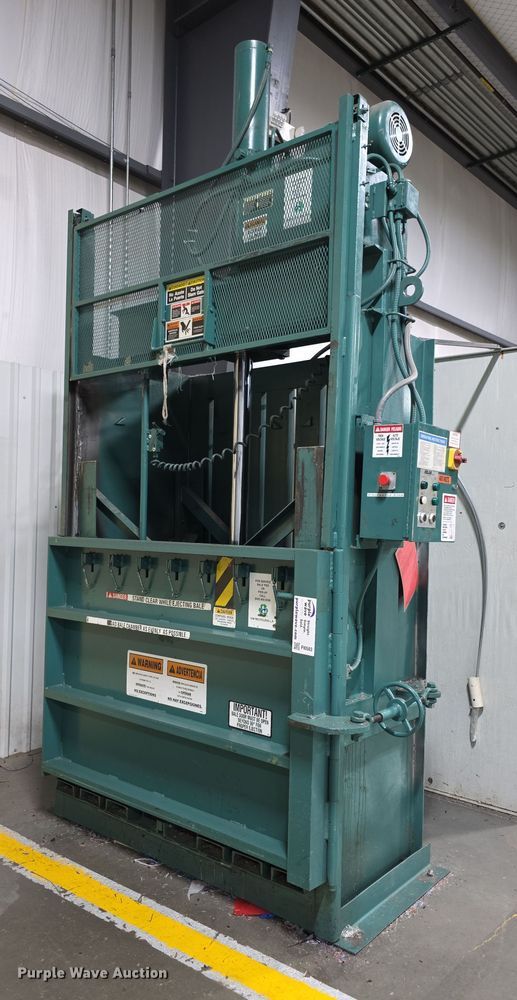 image for item FI0583 2013 Harris V5HD carboard baler