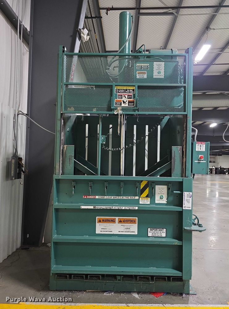 image for item FI0583 2013 Harris V5HD carboard baler