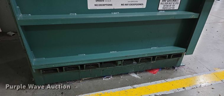 image for item FI0583 2013 Harris V5HD carboard baler