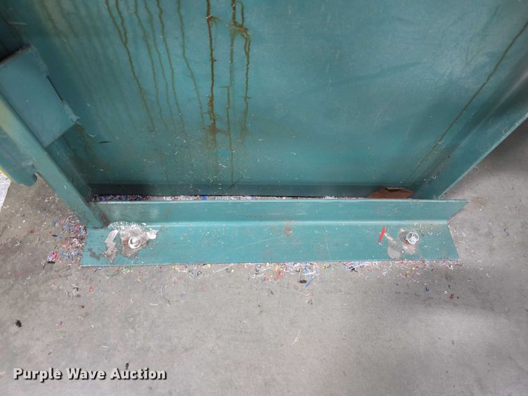 image for item FI0583 2013 Harris V5HD carboard baler