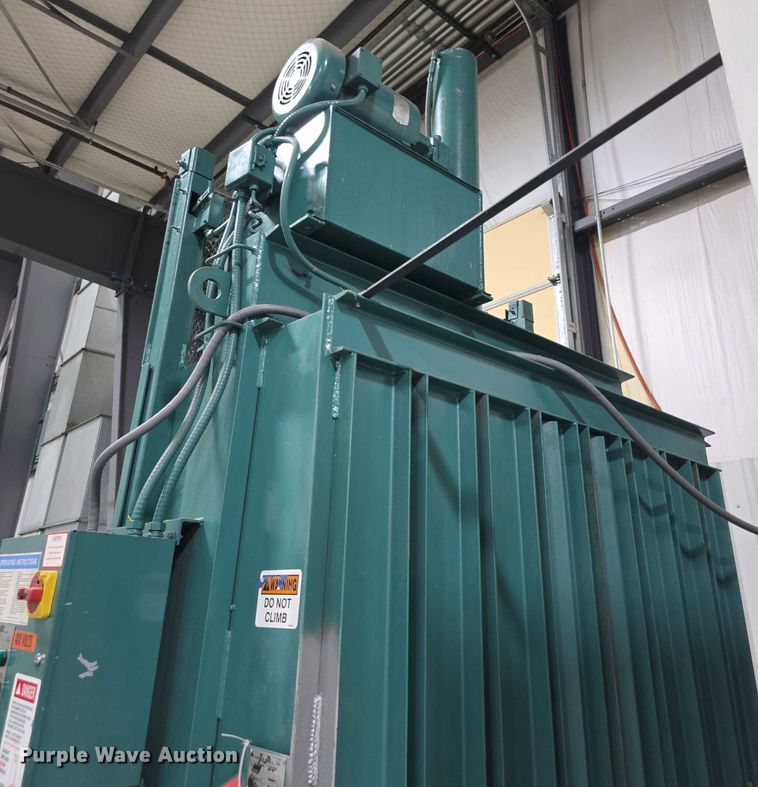 image for item FI0583 2013 Harris V5HD carboard baler