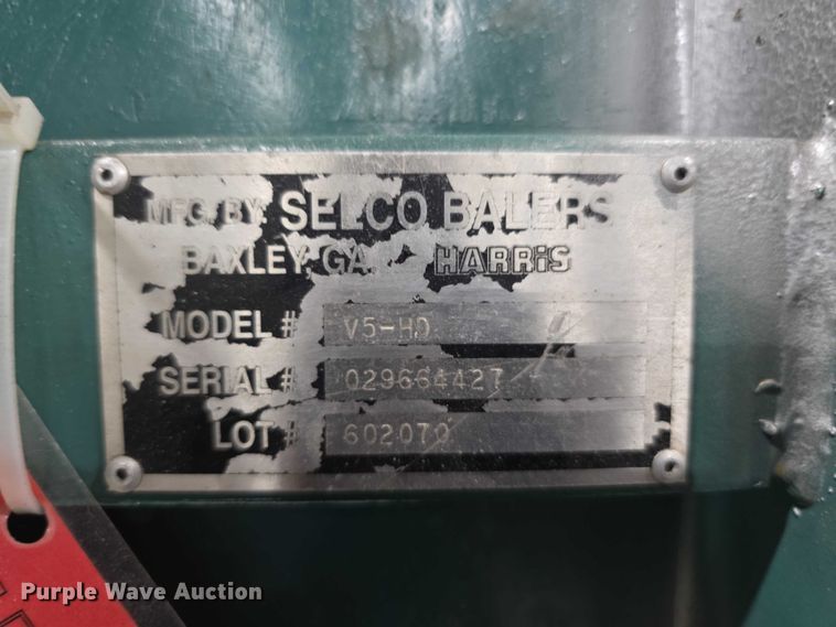 image for item FI0583 2013 Harris V5HD carboard baler