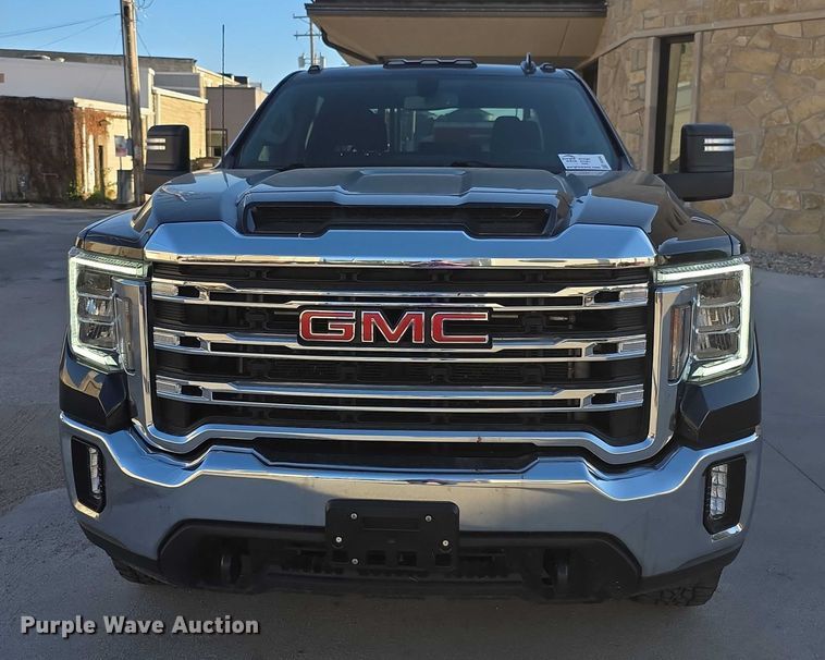 image for item FI0584 2022 GMC Sierra 2500HD SLE Crew Cab pickup truck