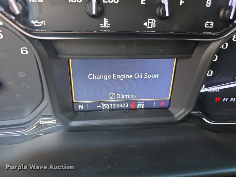 image for item FI0584 2022 GMC Sierra 2500HD SLE Crew Cab pickup truck