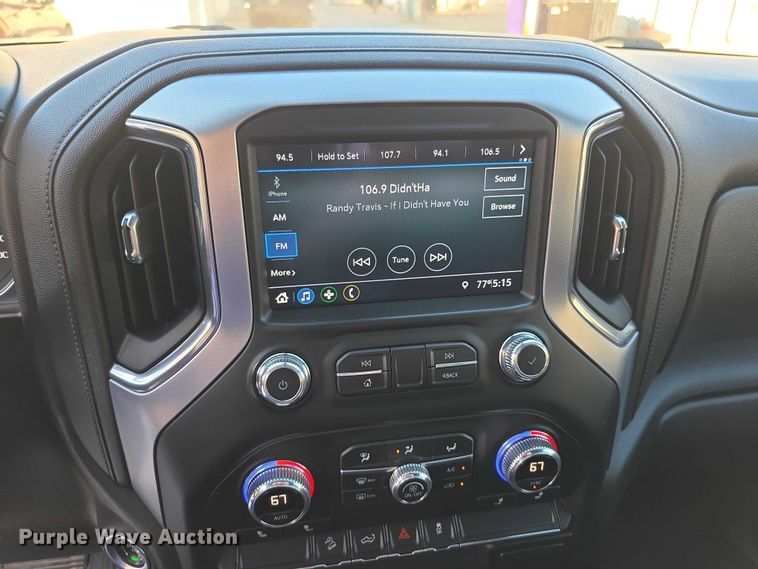 image for item FI0584 2022 GMC Sierra 2500HD SLE Crew Cab pickup truck