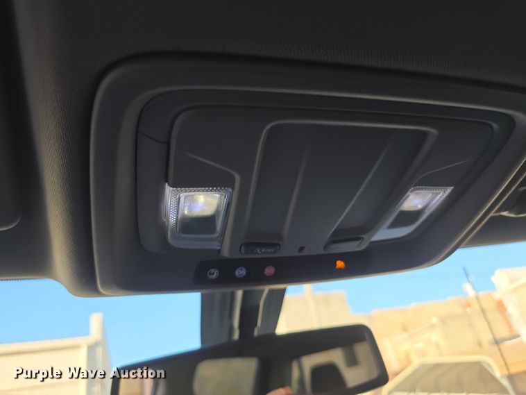 image for item FI0584 2022 GMC Sierra 2500HD SLE Crew Cab pickup truck