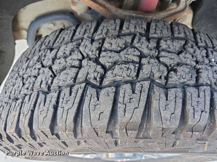 image for item FI0584 2022 GMC Sierra 2500HD SLE Crew Cab pickup truck