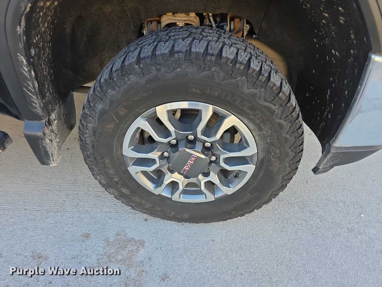 image for item FI0584 2022 GMC Sierra 2500HD SLE Crew Cab pickup truck