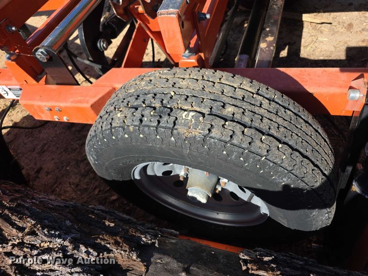 image for item FI0586 2015 Wood-Mizer Products, Inc. LT40 sawmill