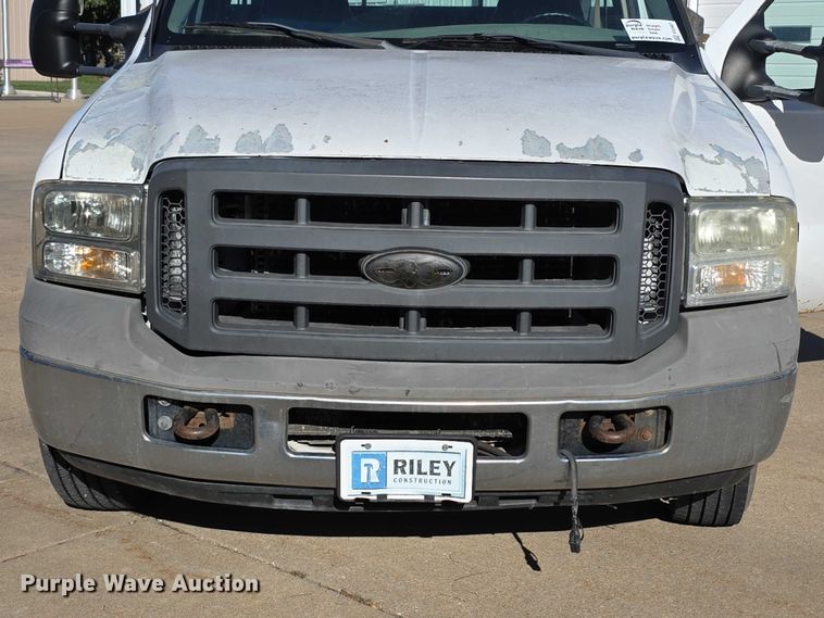 image for item FI0587 2003 Ford F350 Super Duty XL dump flatbed pickup truck