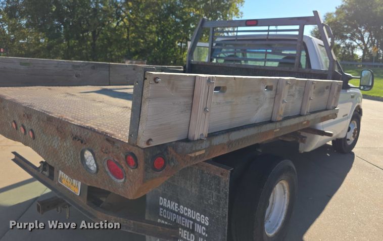 image for item FI0587 2003 Ford F350 Super Duty XL dump flatbed pickup truck