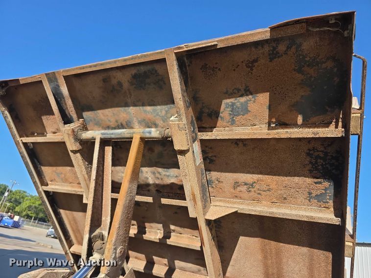 image for item FI0587 2003 Ford F350 Super Duty XL dump flatbed pickup truck