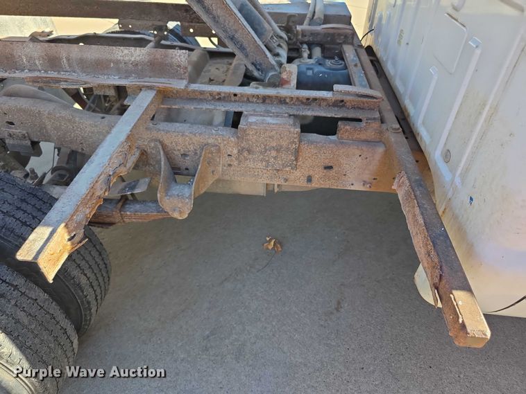 image for item FI0587 2003 Ford F350 Super Duty XL dump flatbed pickup truck