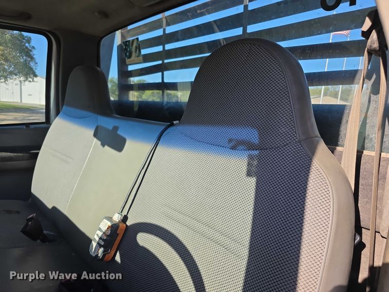 image for item FI0587 2003 Ford F350 Super Duty XL dump flatbed pickup truck