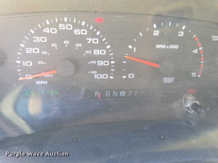 image for item FI0587 2003 Ford F350 Super Duty XL dump flatbed pickup truck