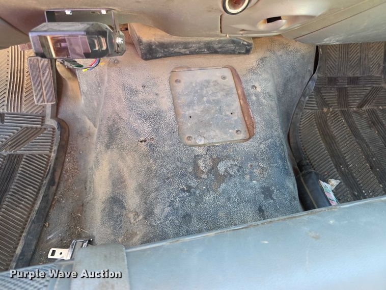 image for item FI0587 2003 Ford F350 Super Duty XL dump flatbed pickup truck