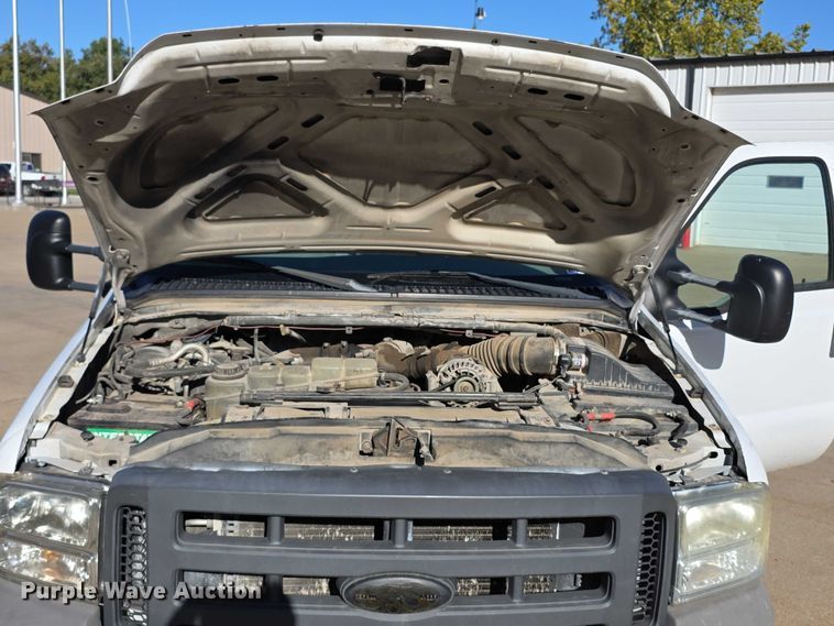 image for item FI0587 2003 Ford F350 Super Duty XL dump flatbed pickup truck