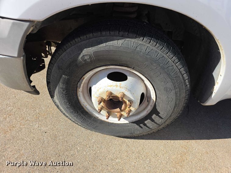 image for item FI0587 2003 Ford F350 Super Duty XL dump flatbed pickup truck