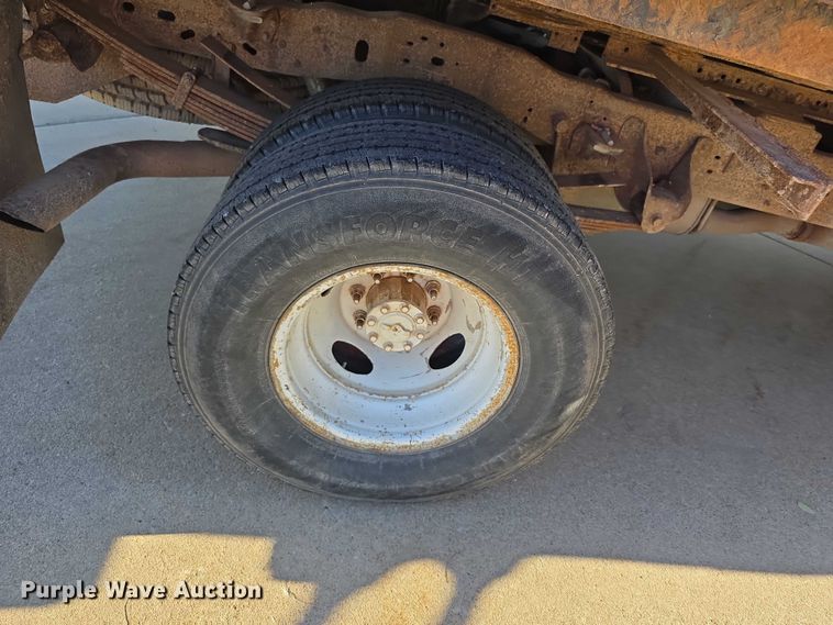 image for item FI0587 2003 Ford F350 Super Duty XL dump flatbed pickup truck