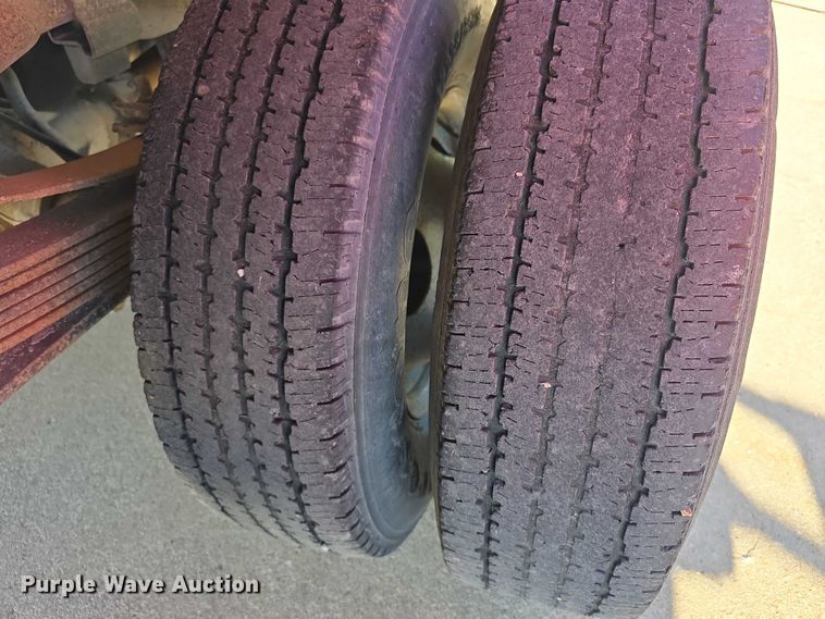 image for item FI0587 2003 Ford F350 Super Duty XL dump flatbed pickup truck