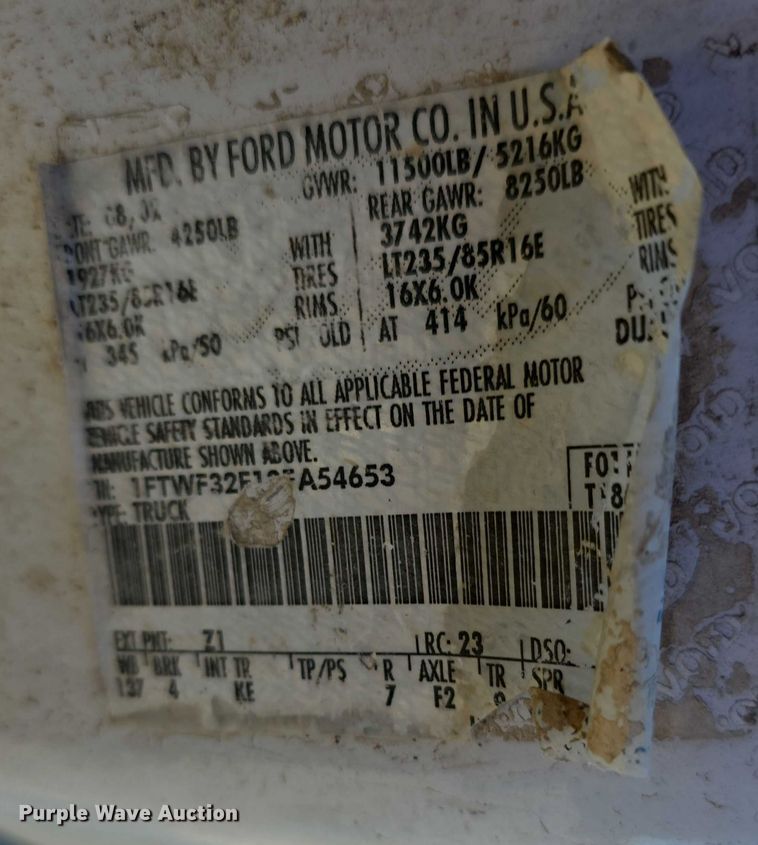 image for item FI0587 2003 Ford F350 Super Duty XL dump flatbed pickup truck