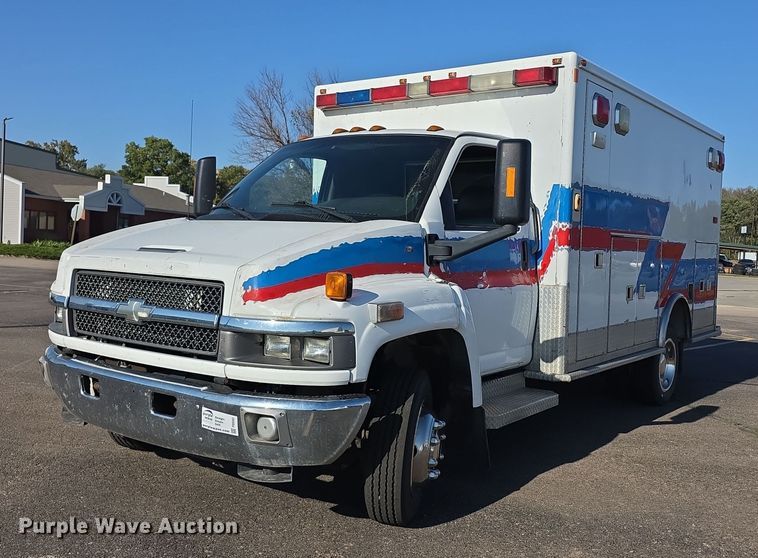 2008 Chevrolet C4500 Ambulance VIN: 1GBE4V19X8F405378 Lot: 999320601