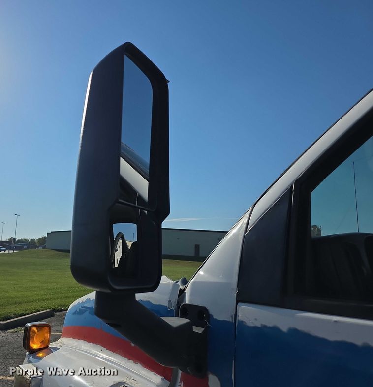 image for item FI0592 2008 Chevrolet C4500 ambulance