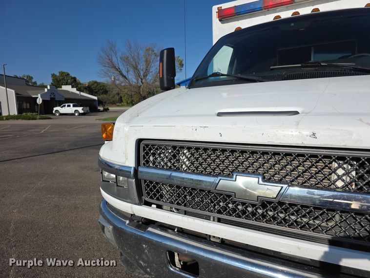 image for item FI0592 2008 Chevrolet C4500 ambulance