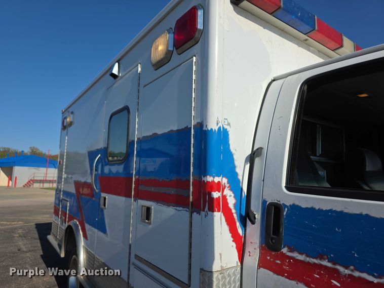 image for item FI0592 2008 Chevrolet C4500 ambulance