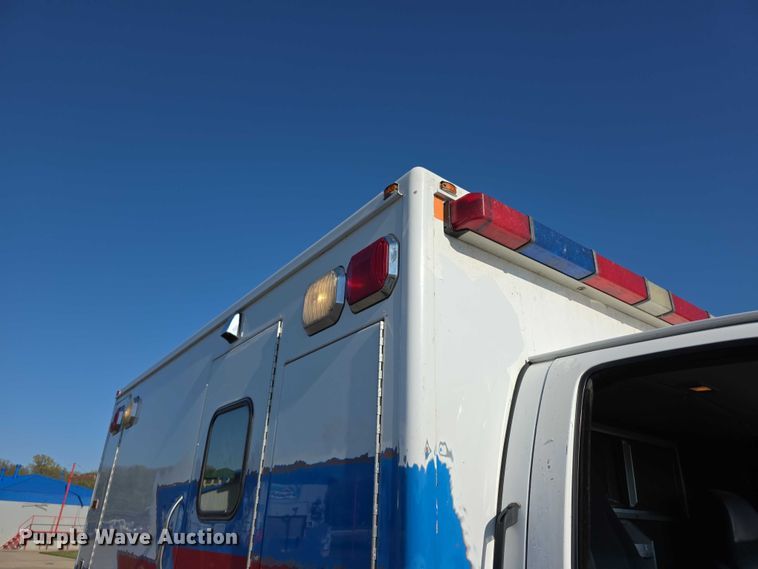 image for item FI0592 2008 Chevrolet C4500 ambulance