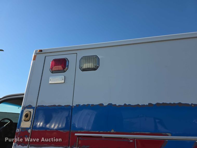 image for item FI0592 2008 Chevrolet C4500 ambulance