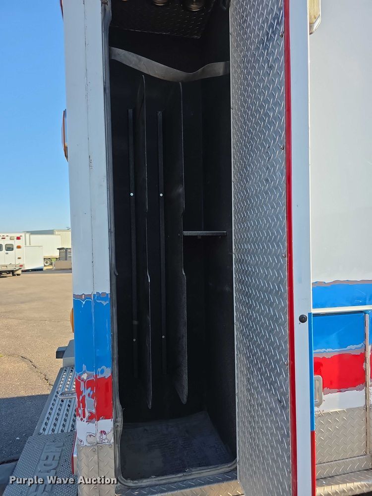 image for item FI0592 2008 Chevrolet C4500 ambulance