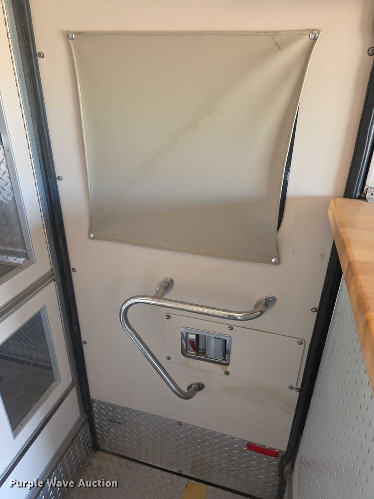 image for item FI0592 2008 Chevrolet C4500 ambulance