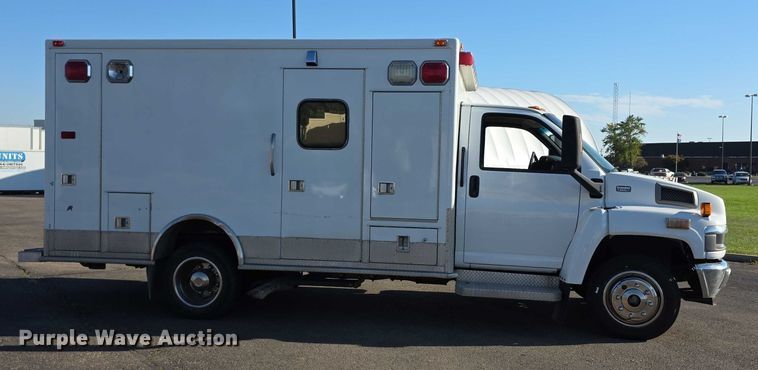 image for item FI0593 2008 Chevrolet C4500 ambulance