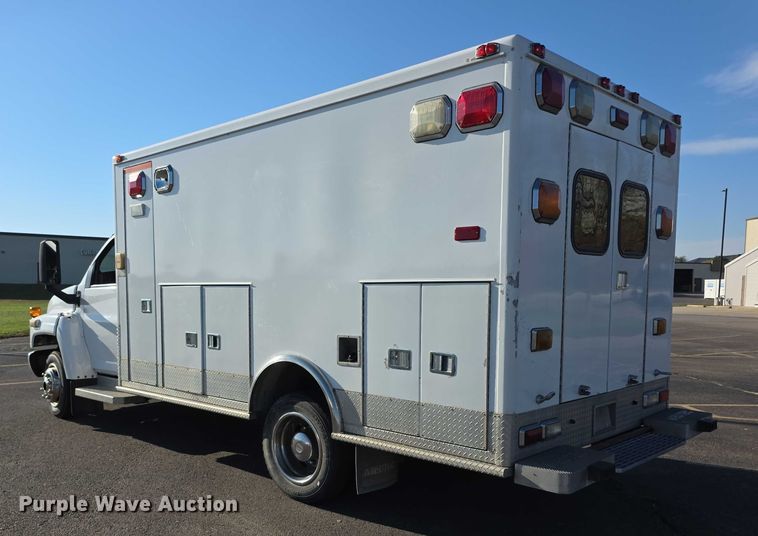 image for item FI0593 2008 Chevrolet C4500 ambulance