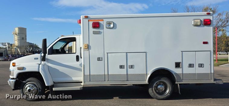 image for item FI0593 2008 Chevrolet C4500 ambulance