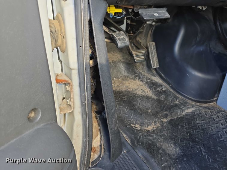 image for item FI0593 2008 Chevrolet C4500 ambulance