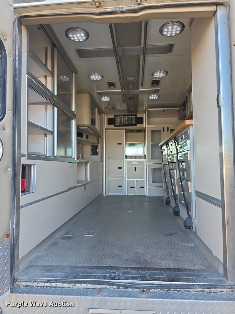 image for item FI0593 2008 Chevrolet C4500 ambulance