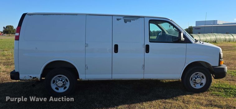 image for item FI0615 2012 Chevrolet Express 2500 van