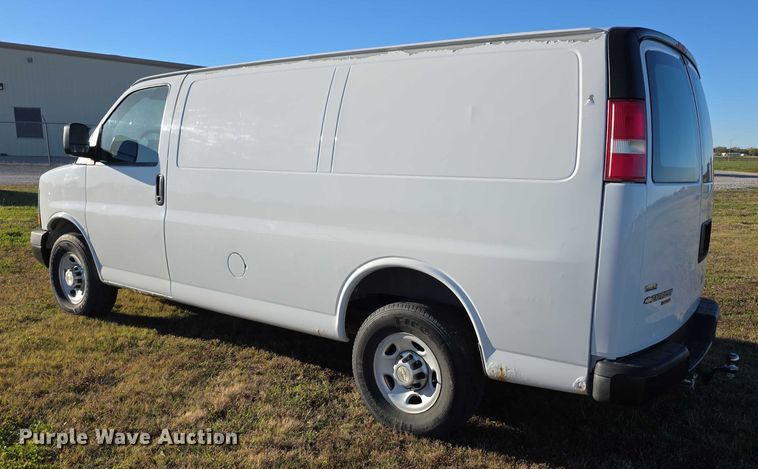 image for item FI0615 2012 Chevrolet Express 2500 van