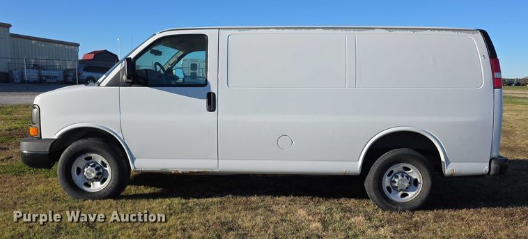 image for item FI0615 2012 Chevrolet Express 2500 van