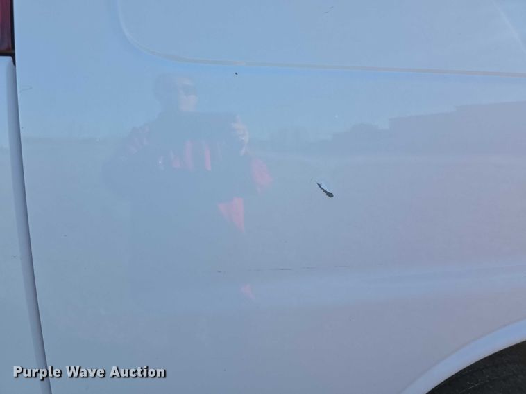 image for item FI0615 2012 Chevrolet Express 2500 van