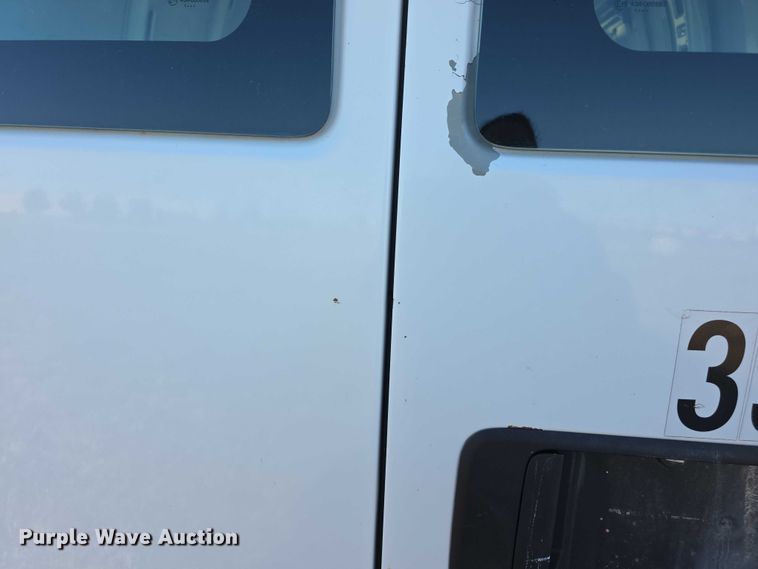 image for item FI0615 2012 Chevrolet Express 2500 van