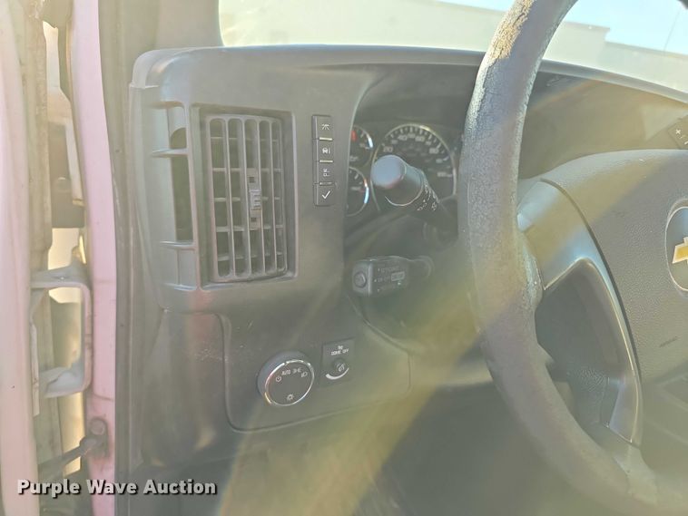 image for item FI0615 2012 Chevrolet Express 2500 van