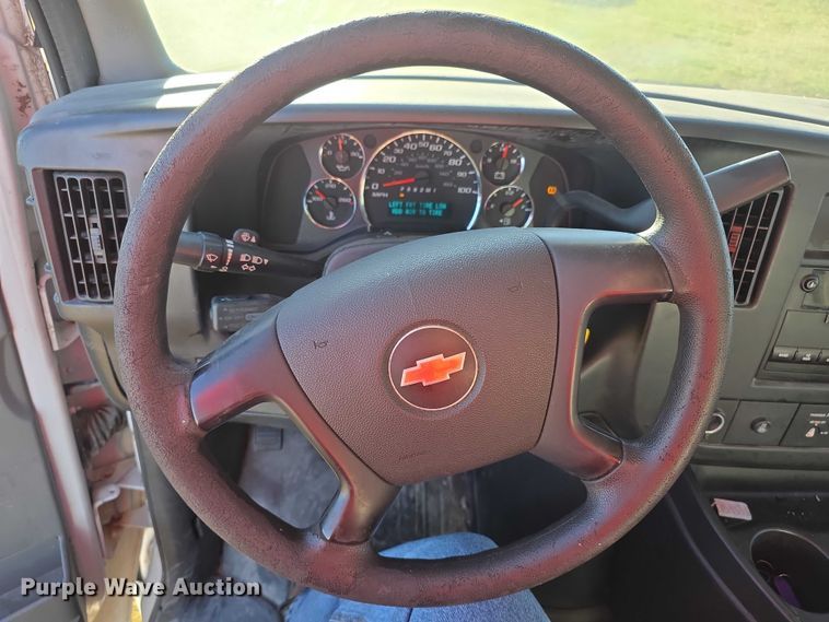 image for item FI0615 2012 Chevrolet Express 2500 van